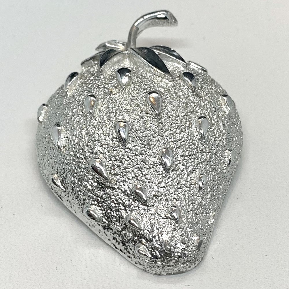 Vintage Sarah Coventry Strawberry Ice Brooch Pin Silver Tone